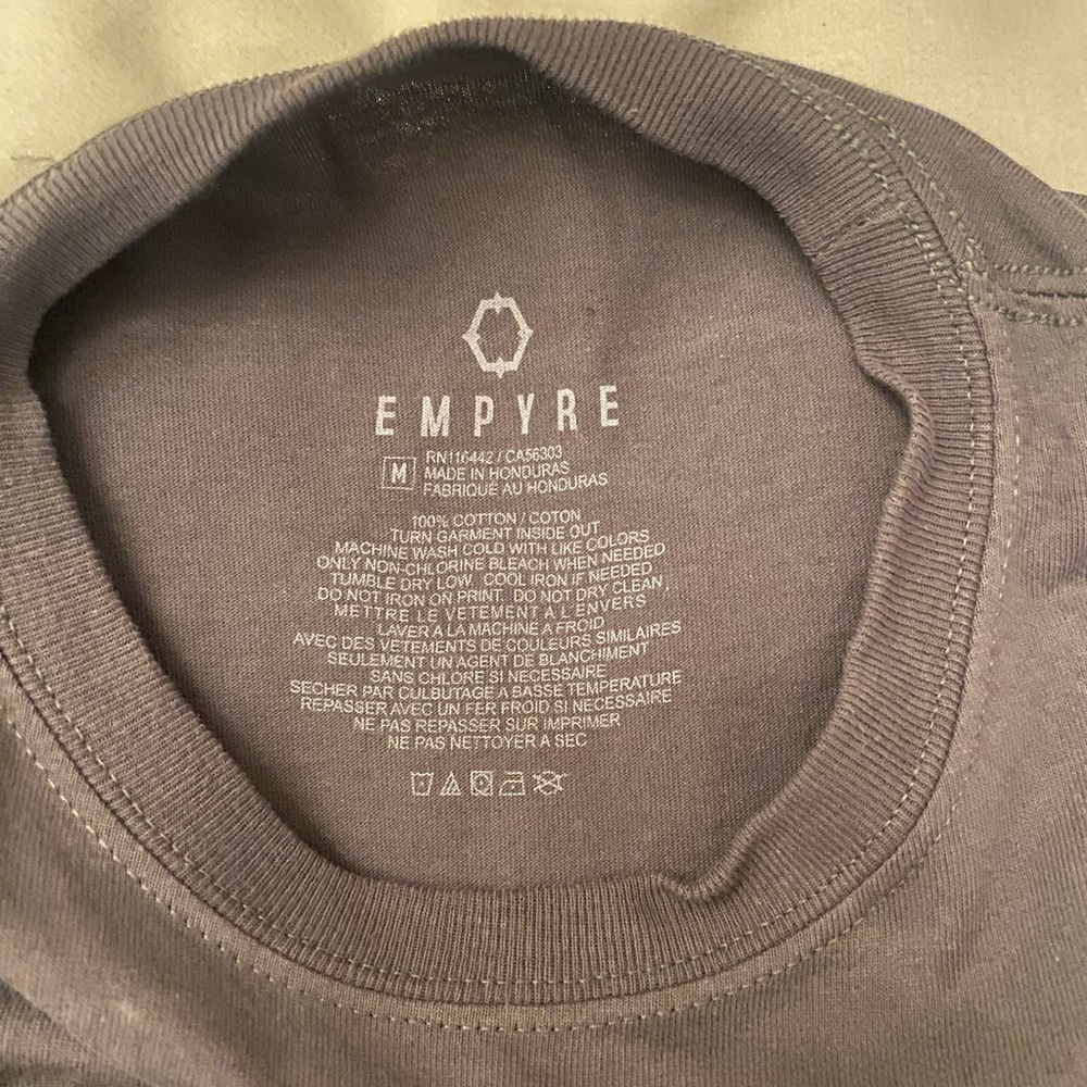 graphic tee - Picture 2 of 3